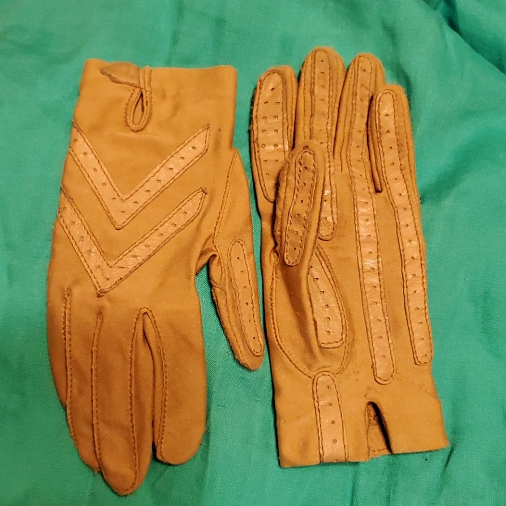 Isotoner Driving Gloves